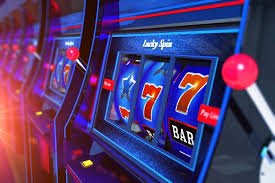 Live Roulette စားပွဲနှင့် ဘောလုံးလည်နေသောမြင်ကွင်း